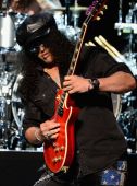 Slash solo 2014 0512_musicares slash (10)